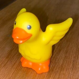 Fisher Price Little People farm barn Yellow Goose Duck pond water flap Park part
